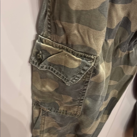 C&C California camo joggers sz lg - Picture 5 of 6